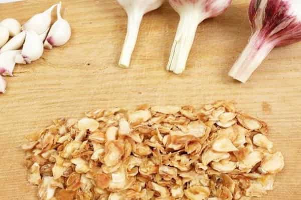 تصویر 2 از خرید و قیمت سیر تازه با ساقه + فروش عمده